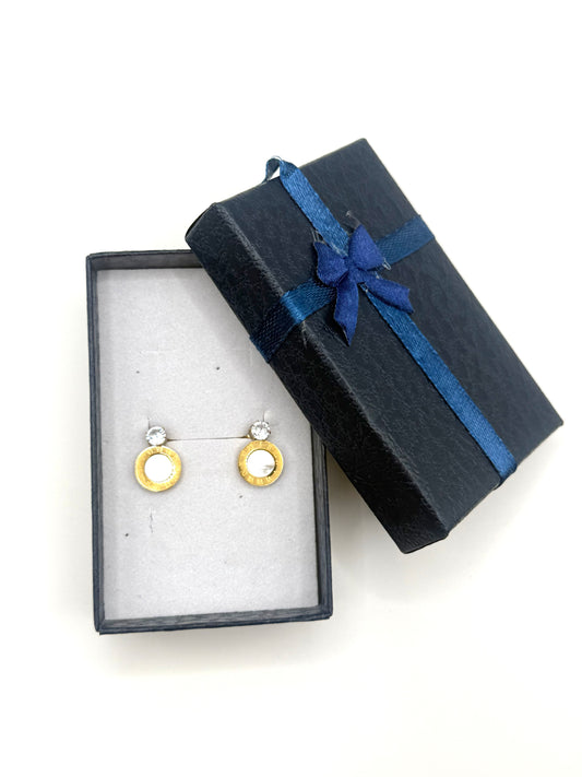 Позлатени обеци Bellaria в подаръчна кутия – стилен аксесоар за елегантност – Aurea бижутерия